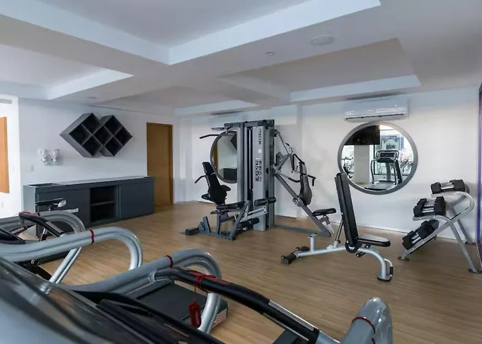 The By Menesse 4*
