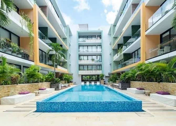 Pensión The By Menesse 4*